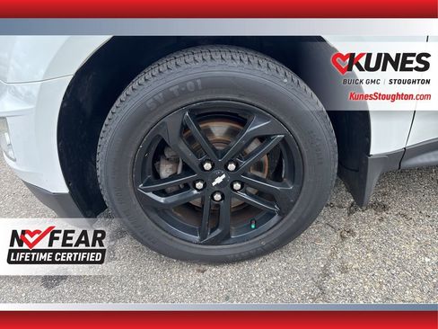 Used 2017 Chevrolet Equinox LT w/ Sport Edition image 16