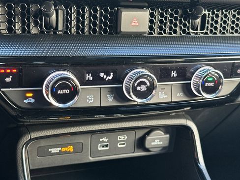 Used 2023 Honda CR-V EX-L image 17