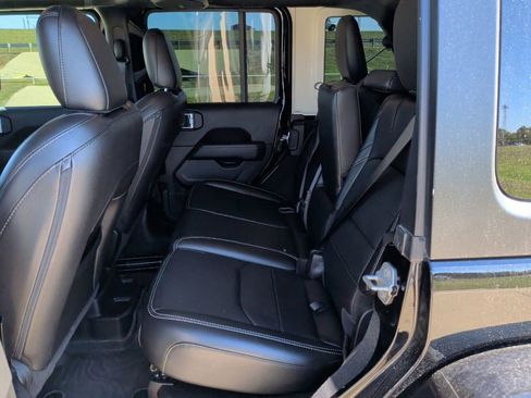 Used 2021 Jeep Wrangler Unlimited Sahara 4xe image 40