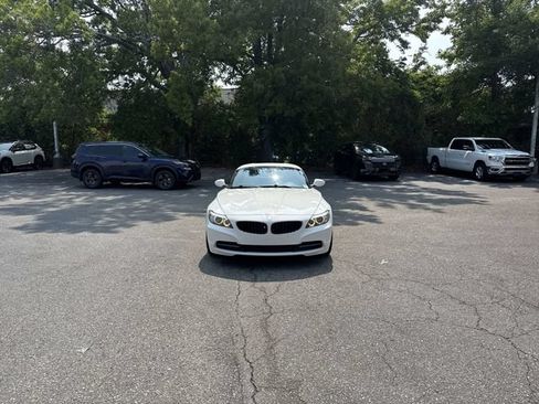 Used 2013 BMW Z4 sDrive28i RWD image 2