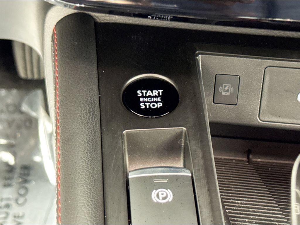Used 2025 Nissan Kicks SR w/ Illumination Package AWD/4WD image 16