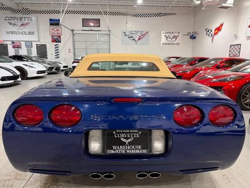 Used 2004 Chevrolet Corvette Convertible w/ Preferred Equipment Group RWD image 4