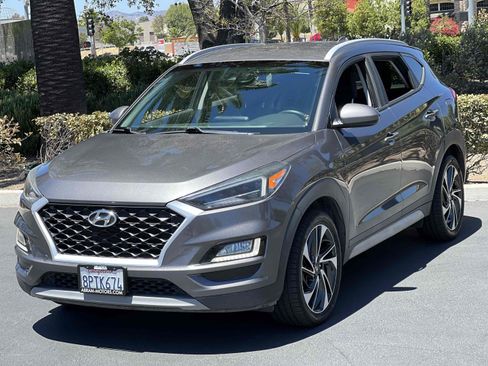 Used 2020 Hyundai Tucson Sport FWD image 2