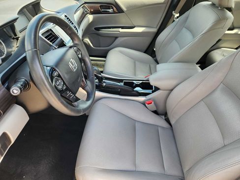 Used 2017 Honda Accord EX-L image 12