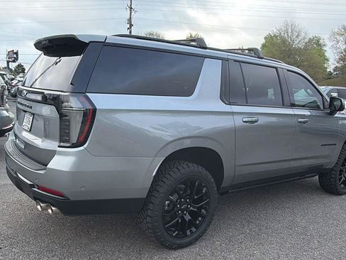 New 2026 Chevrolet Suburban Z71 w/ Comfort Package AWD/4WD image 5