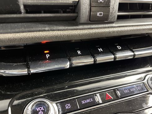 Used 2022 Lincoln Corsair AWD w/ Premium Package image 26