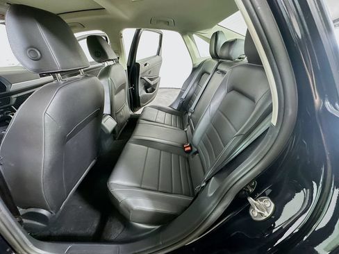 Used 2024 Volkswagen Jetta SE FWD image 14