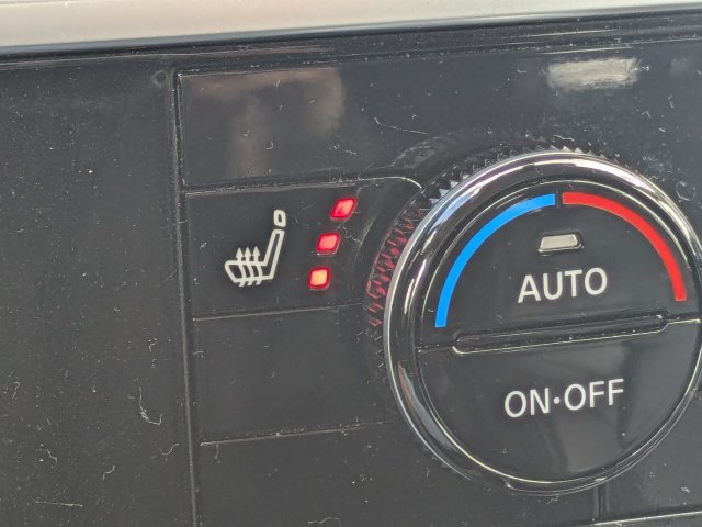 Used 2025 Nissan Pathfinder SL FWD image 24