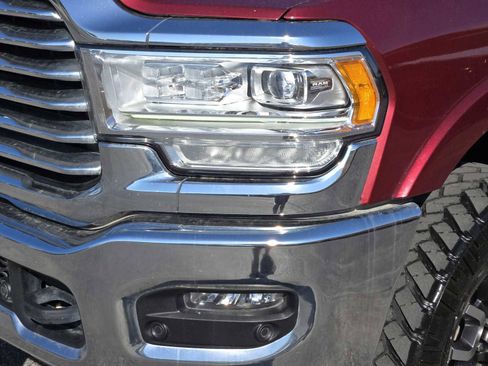 Used 2022 RAM 2500 Limited AWD/4WD image 9