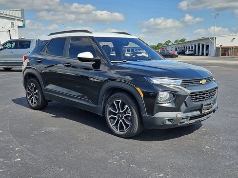 Used 2021 Chevrolet TrailBlazer ACTIV w/ Technology Package FWD image 8