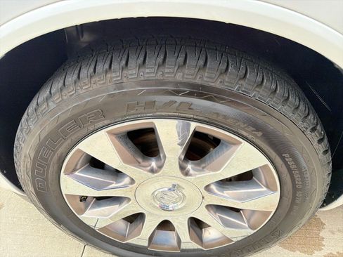 Used 2016 Buick Enclave Premium w/ Experience Buick Package AWD/4WD image 11
