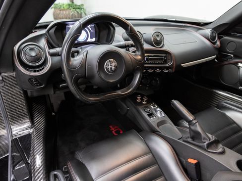 Used 2018 Alfa Romeo 4C Spider w/ Convenience Group - Spider image 5