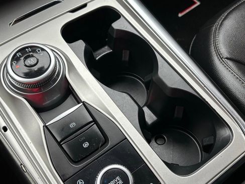 Used 2020 Ford Explorer XLT w/ Equipment Group 202A image 21