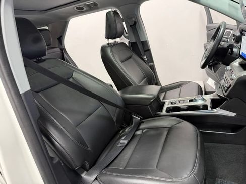 Used 2022 Ford Explorer XLT w/ Equipment Group 202A AWD/4WD image 26