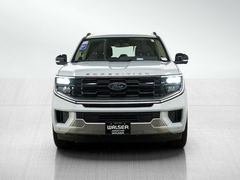 Used 2025 Ford Expedition Platinum AWD/4WD image 9