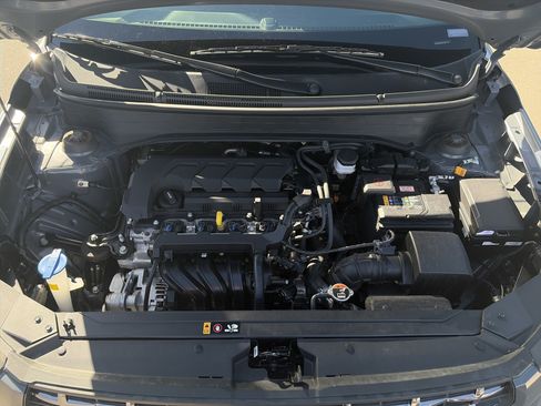 Certified 2025 Hyundai Venue Limited FWD image 25