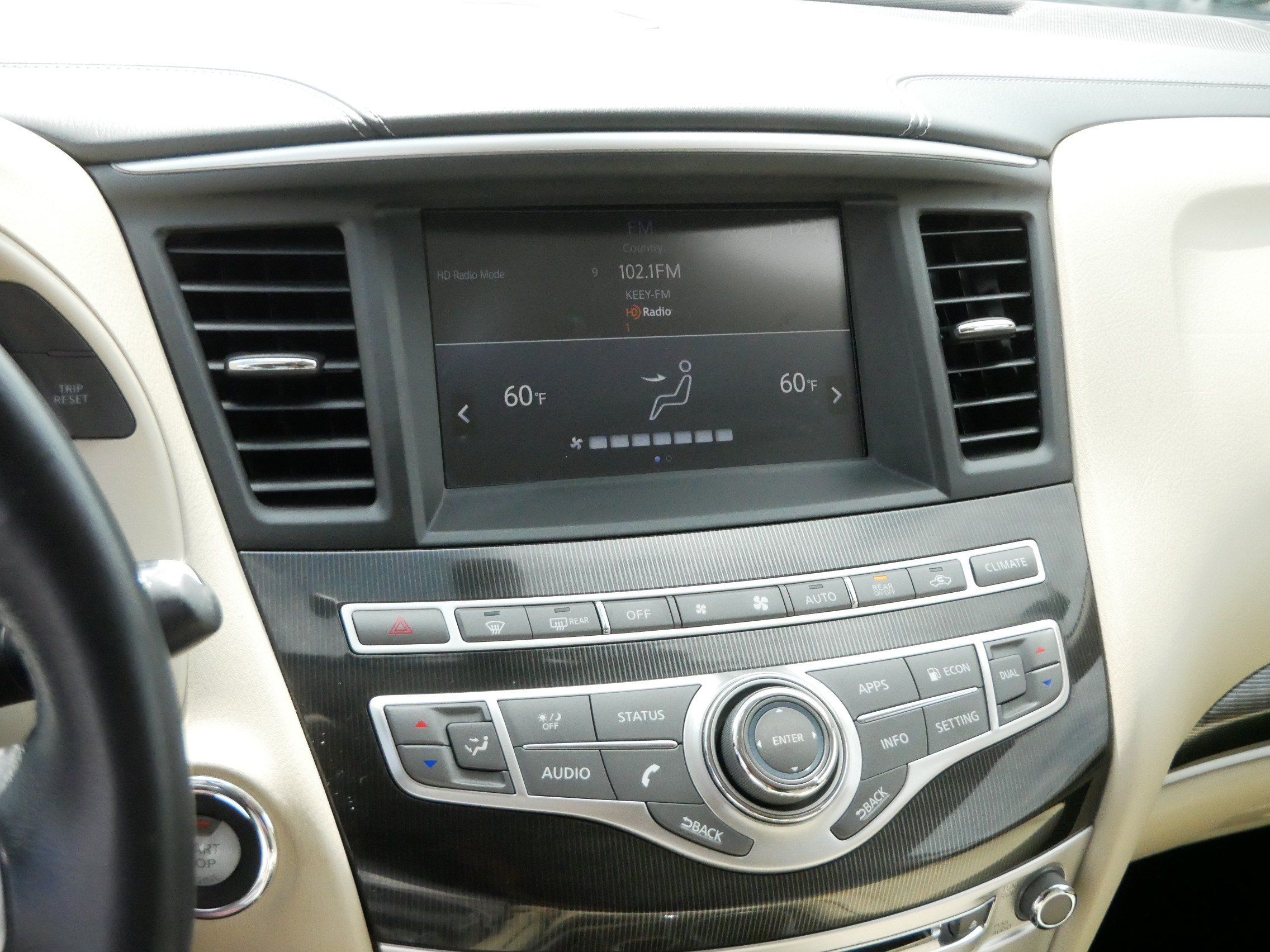 Used 2017 INFINITI QX60 Luxe AWD/4WD image 22