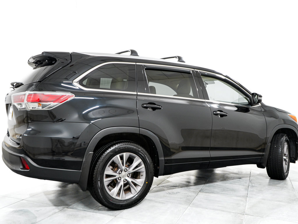 Used 2014 Toyota Highlander XLE AWD/4WD image 7