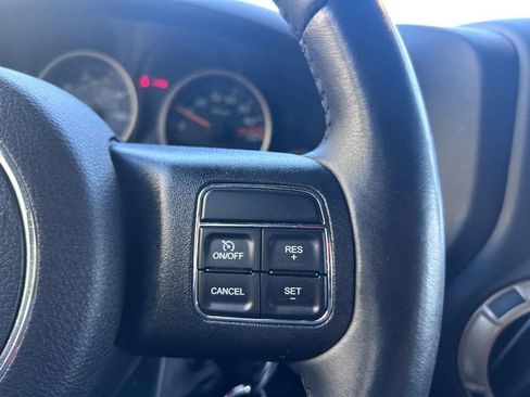 Used 2017 Jeep Wrangler 75th Anniversary image 13