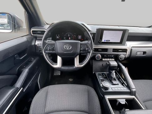 Used 2025 Toyota 4Runner SR5 AWD/4WD image 6