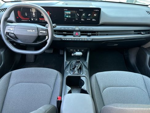 Used 2025 Kia K4 FWD image 14