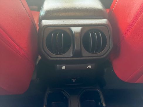 Used 2021 Jeep Gladiator Sport AWD/4WD image 22