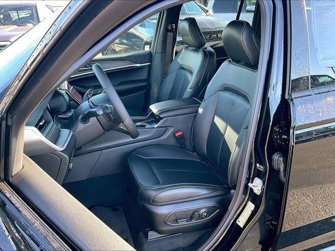 New 2025 Jeep Grand Cherokee Limited w/ Black Appearance Package AWD/4WD image 10