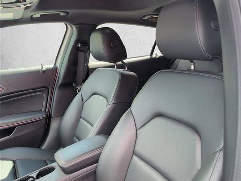Used 2019 Mercedes-Benz GLA 250 image 11