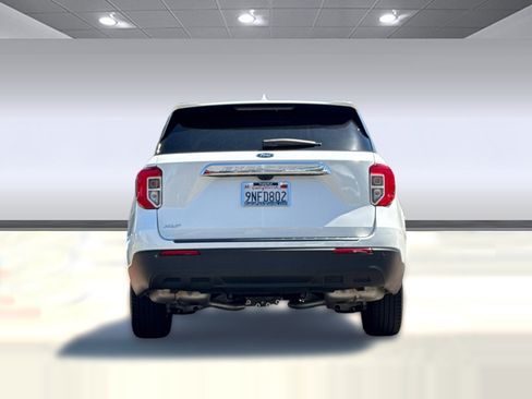 Used 2024 Ford Explorer XLT RWD image 10