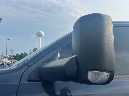 Used 2014 RAM 3500 Tradesman w/ Chrome Appearance Group AWD/4WD image 9