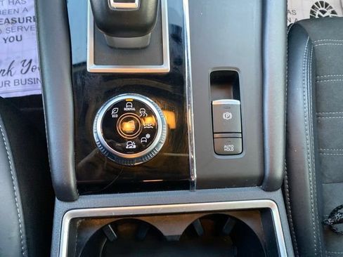 Used 2024 Mitsubishi Outlander SE AWD/4WD image 16