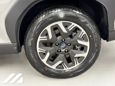 Used 2026 Subaru Forester Premium AWD/4WD image 31