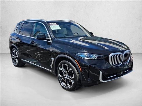 Certified 2025 BMW X5 xDrive40i AWD/4WD image 3