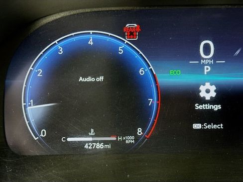 Used 2023 Toyota Highlander Platinum FWD image 12