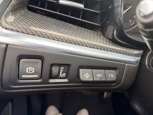 Used 2025 Cadillac XT5 Sportv w/ LPO, Onyx Lite Package AWD/4WD image 34