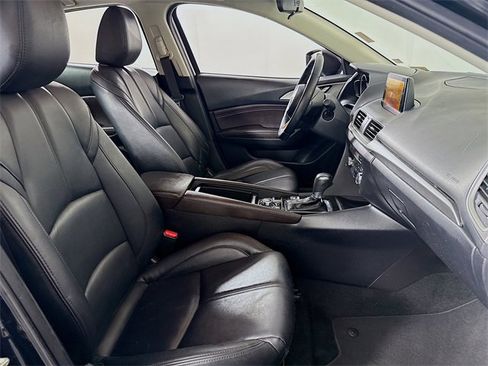 Used 2017 MAZDA MAZDA3 Touring image 25