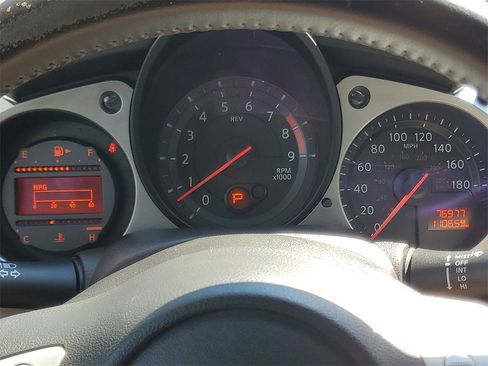 Certified 2017 Nissan 370Z Coupe image 19