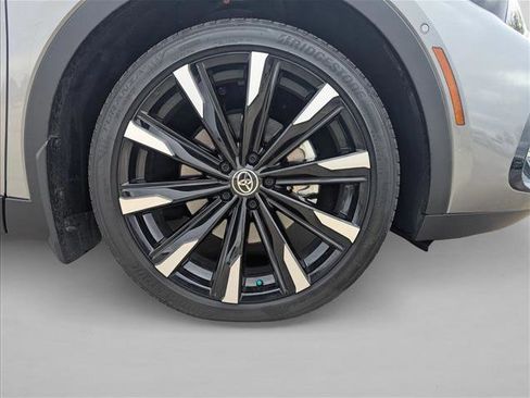 Certified 2026 Toyota Crown Platinum image 20