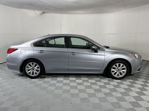Used 2016 Subaru Legacy 2.5i Premium AWD/4WD image 9
