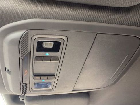 Used 2024 Ford Explorer XLT w/ Equipment Group 202A image 25