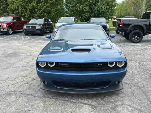 Used 2022 Dodge Challenger GT RWD image 2