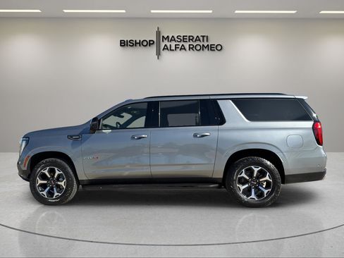 Used 2026 GMC Yukon XL AT4 w/ Premium Trailering Package AWD/4WD image 3