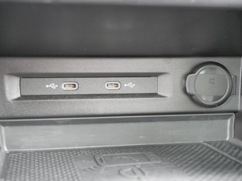 Certified 2022 Volkswagen Tiguan SEL R-Line image 29