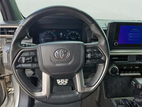 Used 2024 Toyota Tacoma TRD Sport AWD/4WD image 15