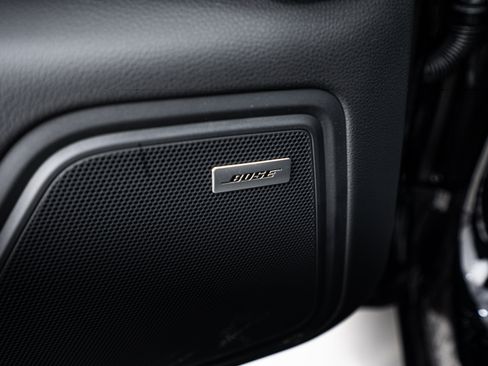 Certified 2026 Porsche Macan AWD/4WD image 17