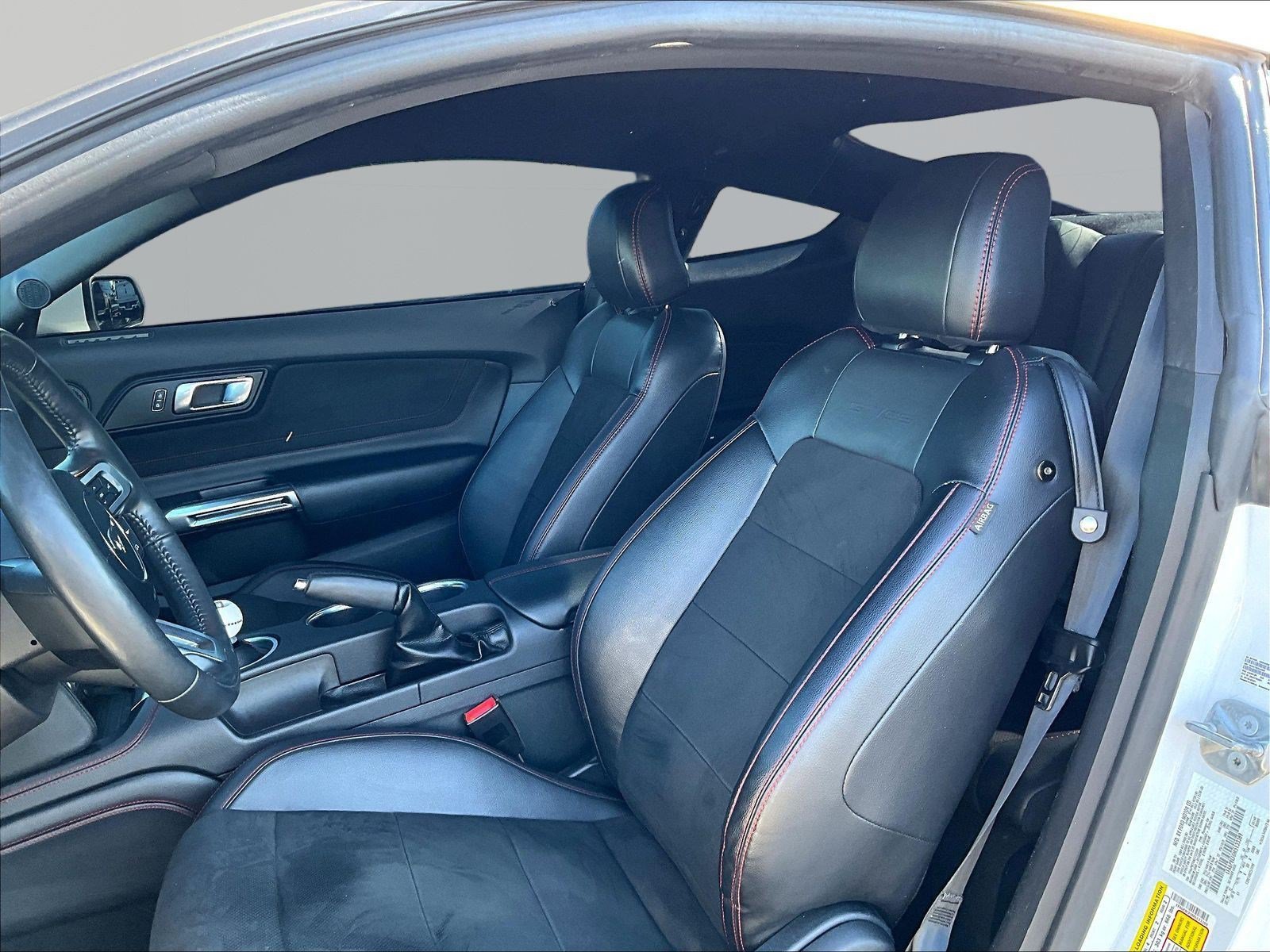 Used 2021 Ford Mustang GT Premium w/ Equipment Group 401A RWD image 19