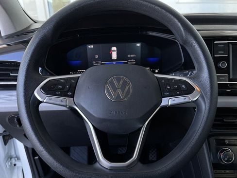 Used 2022 Volkswagen Taos S image 15