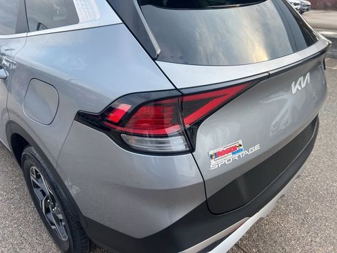 Used 2023 Kia Sportage LX image 33