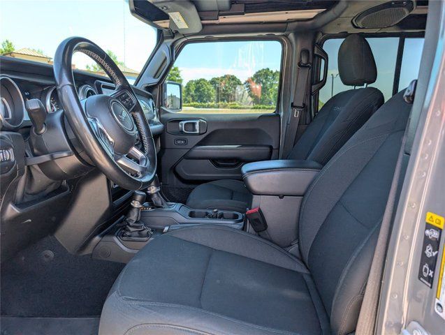 Used 2020 Jeep Wrangler Unlimited Sahara AWD/4WD image 43