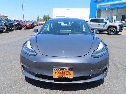 Used 2020 Tesla Model 3 Standard Range Plus RWD image 2